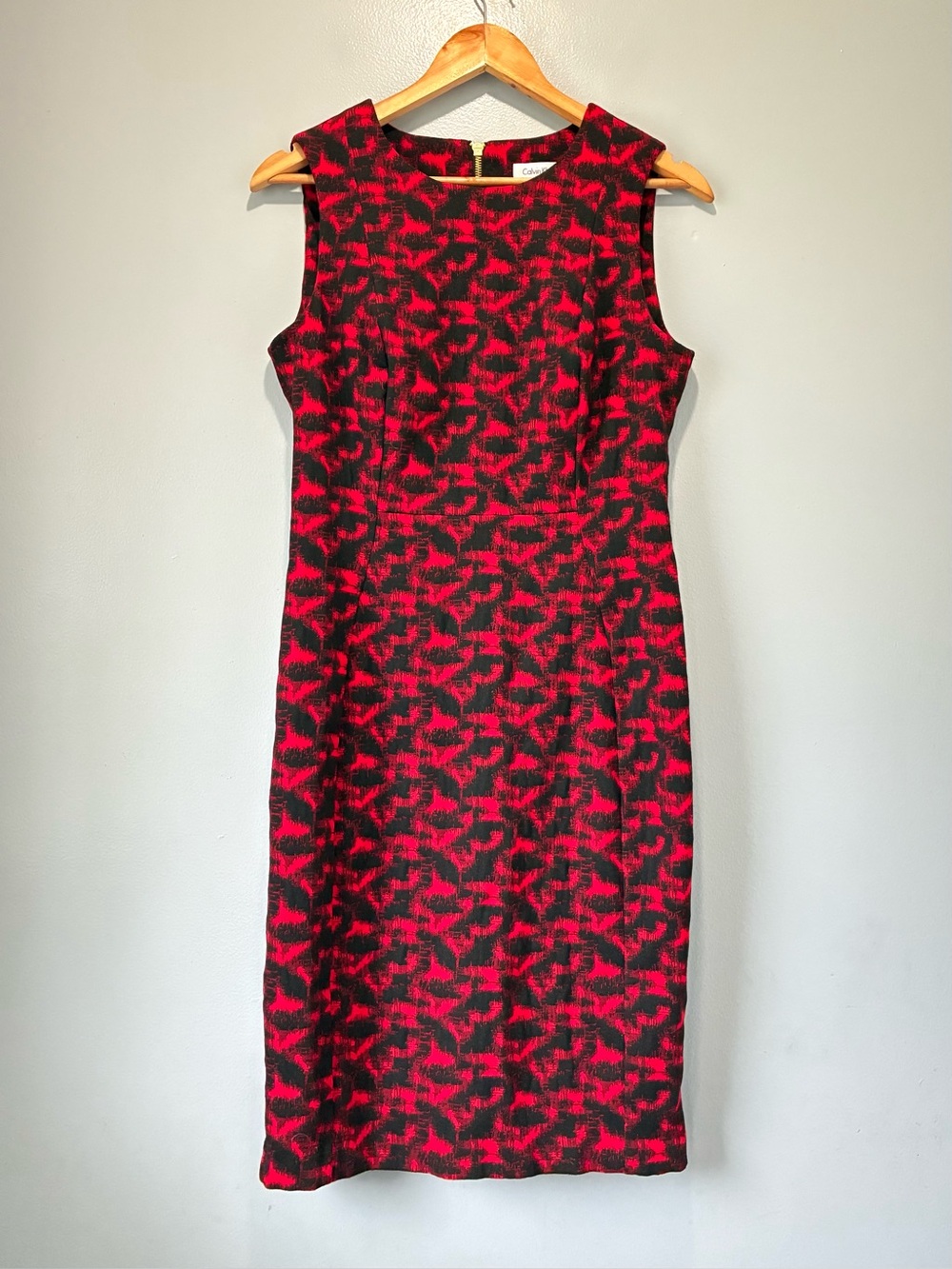 Calvin Klein Jacquard Shift Dress Red & Black Pattern Chic Sleeveless Dress